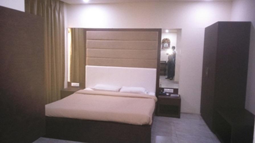 Veena Regency Hotel Chās Eksteriør billede