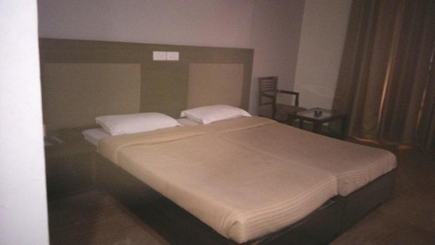 Veena Regency Hotel Chās Eksteriør billede